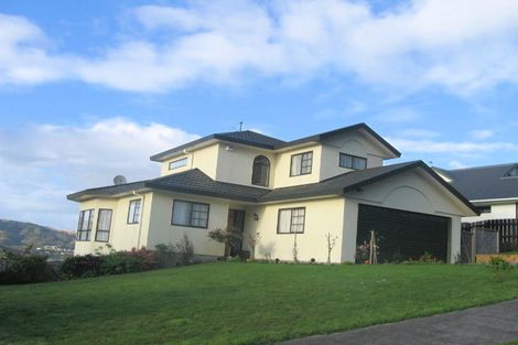 Photo of property in 7 Chastudon Place, Tawa, Wellington, 5028