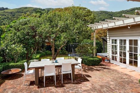 Photo of property in 14 Maire Street, Eastbourne, Lower Hutt, 5013