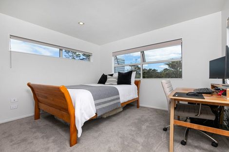 Photo of property in 17a Churchouse Road, Greenhithe, Auckland, 0632