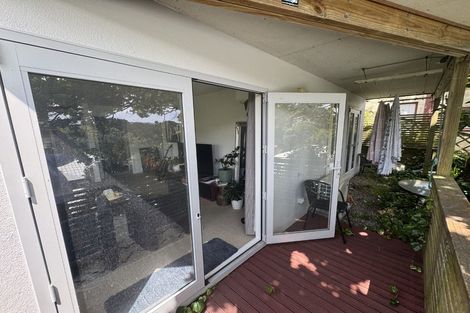 Photo of property in 36a Sutherland Crescent, Melrose, Wellington, 6023