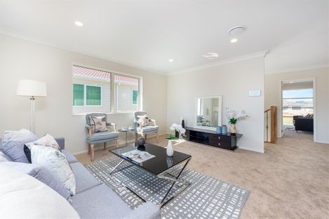 Photo of property in 70 Donegal Park Drive, Flat Bush, Auckland, 2019