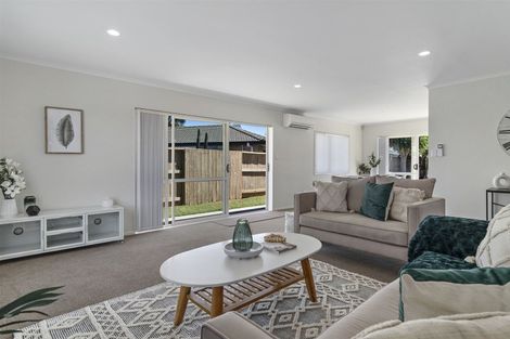 Photo of property in 305 Gravatt Road, Papamoa Beach, Papamoa, 3118