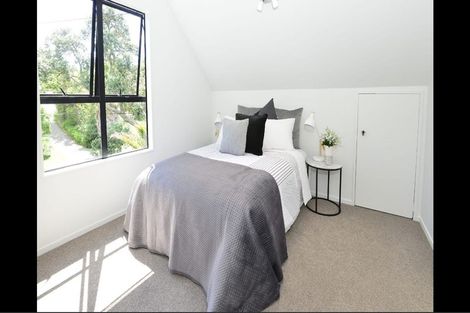 Photo of property in 2/26 Sandown Road, Rothesay Bay, Auckland, 0630