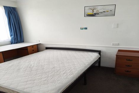 Photo of property in 92 Hillcrest Road, Hillcrest, Hamilton, 3216