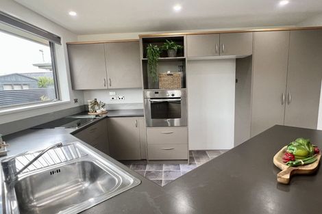 Photo of property in 61 Sydney Street, Windsor, Invercargill, 9810