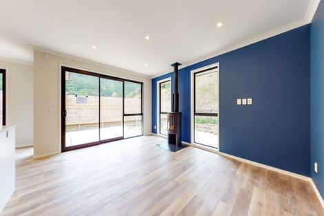 Photo of property in 122 Silverstream Road, Crofton Downs, Wellington, 6035