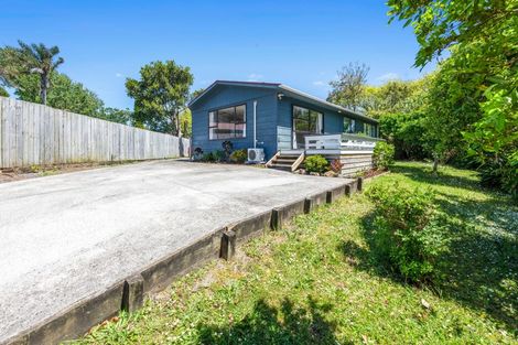 Photo of property in 12 Rossiter Avenue, Waiuku, 2123