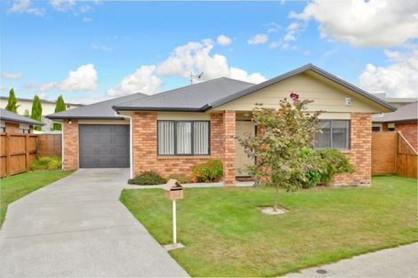 Photo of property in 13 Shrule Place, Huntington, Hamilton, 3210