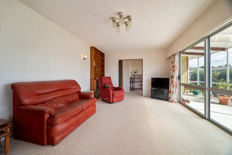 Photo of property in 10 Rameses Place, Pomare, Rotorua, 3015