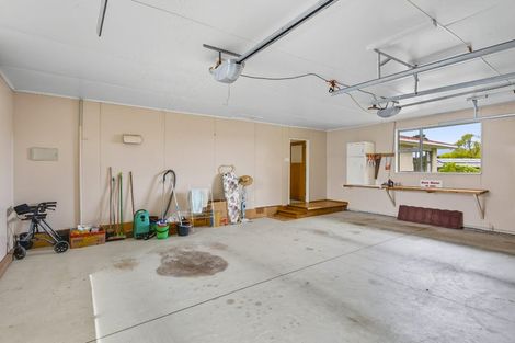 Photo of property in 11 The Avenue, Paraparaumu Beach, Paraparaumu, 5032