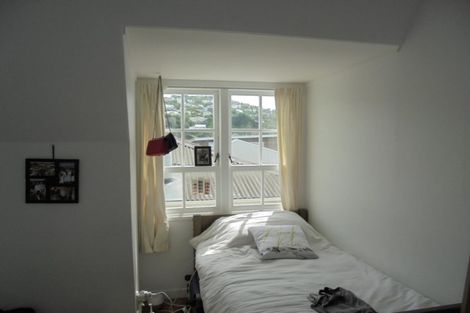 Photo of property in 35a Marine Parade, Seatoun, Wellington, 6022