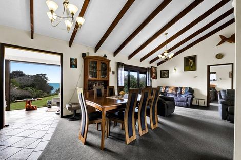 Photo of property in 18 Onaero Beach Road, Onaero, Waitara, 4383