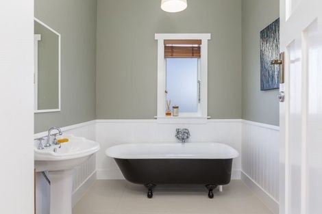 Photo of property in 13 Blacks Road, Greenhithe, Auckland, 0632