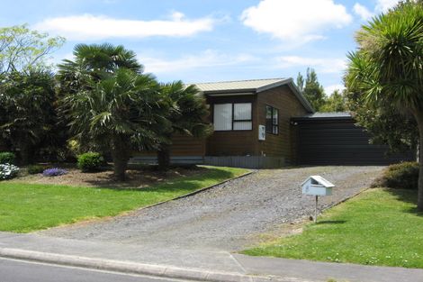 Photo of property in 8 Rheingold Place, Huapai, Kumeu, 0810