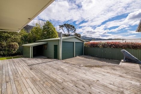 Photo of property in 63 York Street, Picton, 7220