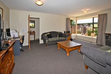 Photo of property in 34 Lowry Avenue, Redwood, Christchurch, 8051