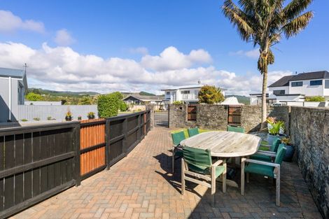 Photo of property in 133 Bruce Wallace Place, Whangamata, 3620