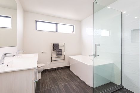 Photo of property in 1/177 Edgeware Road, Edgeware, Christchurch, 8013
