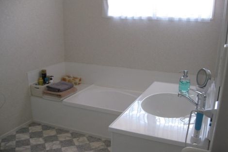 Photo of property in 672 Bank Street, Te Awamutu, 3800