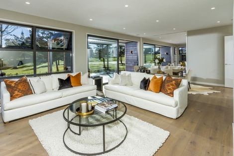 Photo of property in 18 Lucas Creek Way, Albany, Auckland, 0632