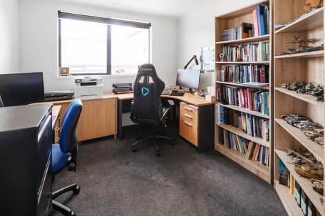 Photo of property in 1 Anglers Way, Omokoroa, 3114