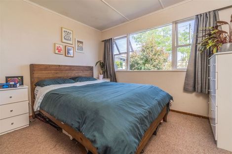 Photo of property in 19a Beverly Place, New Lynn, Auckland, 0600