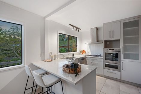 Photo of property in 92 Braemar Road, Castor Bay, Auckland, 0620