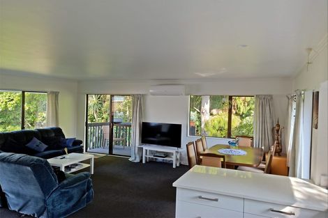 Photo of property in 2/43 Sabulite Road, Kelston, Auckland, 0602