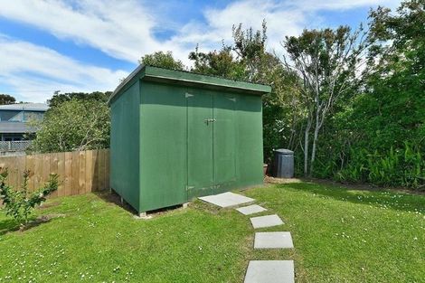 Photo of property in 17 Dalton Road, Snells Beach, 0920