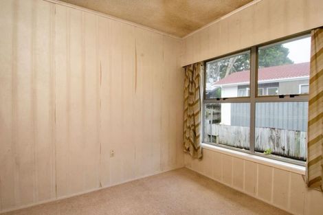 Photo of property in 1/14 Battle Place, Glenfield, Auckland, 0629