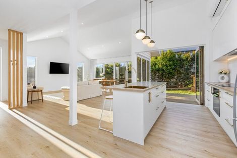 Photo of property in 31 Hewson Drive, Snells Beach, 0920