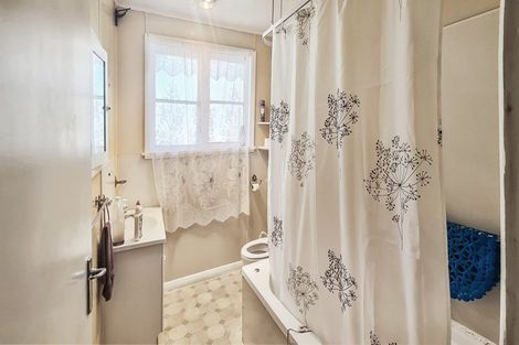 Photo of property in 6 Wilson Road, Hunterville, 4730