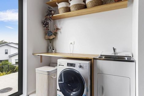 Photo of property in 70 Manutewhau Road, Massey, Auckland, 0614