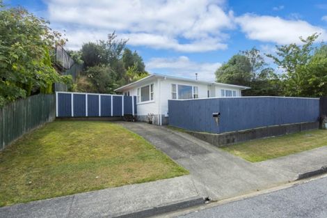 Photo of property in 29 Vista Crescent, Maoribank, Upper Hutt, 5018