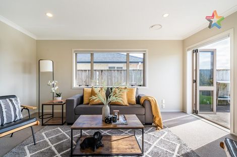 Photo of property in 27 Simpson Crescent, Raumati Beach, Paraparaumu, 5032