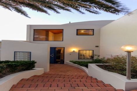 Photo of property in 19 Hamblyn Street, Strandon, New Plymouth, 4312