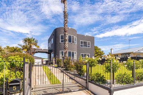 Photo of property in 5 Kawatiri Avenue, Gonville, Whanganui, 4501