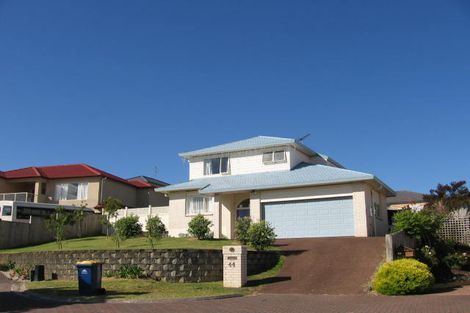 Photo of property in 44 Mandeville Place, Unsworth Heights, Auckland, 0632