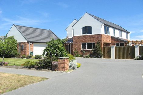 Photo of property in 22 Alpine View Lane, Parklands, Christchurch, 8083