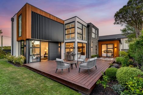 Photo of property in 42 Tui Street, Fendalton, Christchurch, 8041