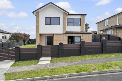 Photo of property in 137 Keri Vista Rise, Papakura, 2110