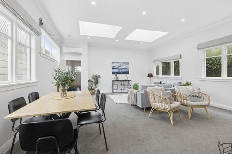 Photo of property in 17 Garfield Street, Brooklyn, Wellington, 6021