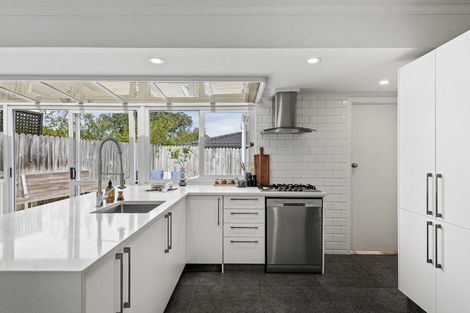 Photo of property in 1/22 Sydney Street, Hauraki, Auckland, 0622