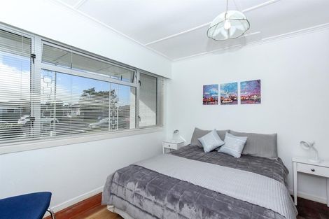 Photo of property in 158 Mangorei Road, Merrilands, New Plymouth, 4312
