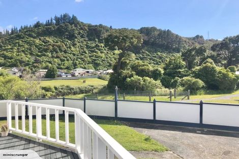 Photo of property in 2/71 Gemstone Drive, Birchville, Upper Hutt, 5018