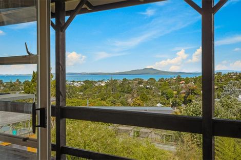 Photo of property in 51 Aberdeen Road, Castor Bay, Auckland, 0620