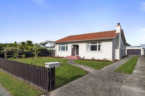 Photo of property in 6 Wood Street, Takaro, Palmerston North, 4410