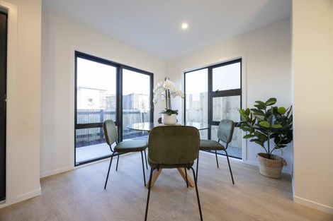 Photo of property in 2 Tarapuka Road, Kenepuru, 5022