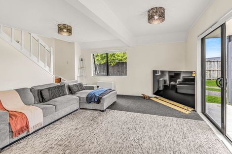 Photo of property in 5b Lyn Grove, Papamoa Beach, Papamoa, 3118