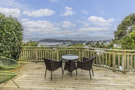 Photo of property in 35 Karepa Street, Brooklyn, Wellington, 6021